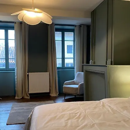 Casa - D'hotes & לינה וארוחת בוקר 3*