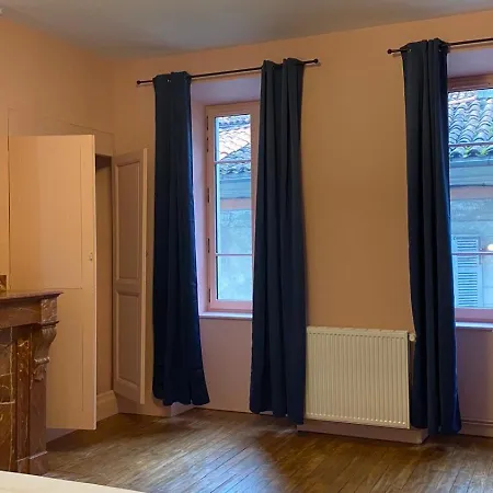 Casa - D'hotes & לינה וארוחת בוקר 3*